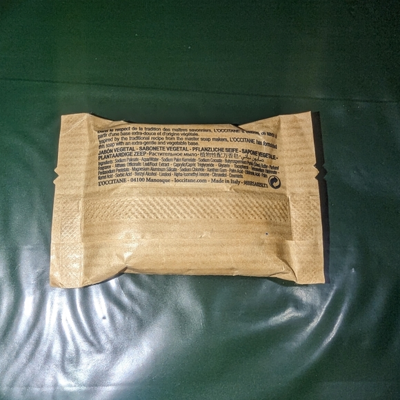 L'Occitane Milk Extra Gentle Soap Bar - Picture 2 of 2